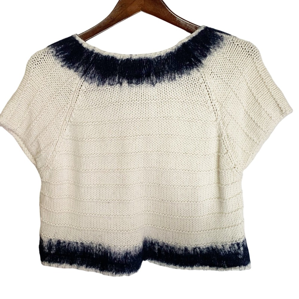 Women's Cream Short-Sleeve Knit Sweater with Black Ombre Trim - Picture 3 of 11
